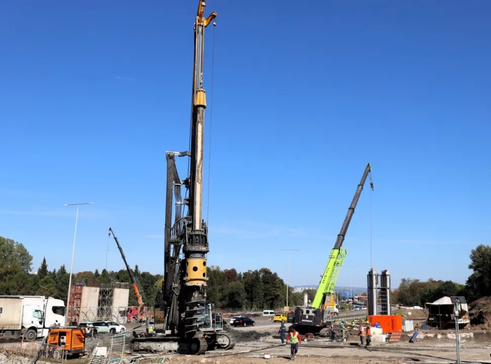 Kocaeli'de trafik sorununu rahatlayacak 2 milyar TL maliyetli projede fore kazıklar çakılıyor