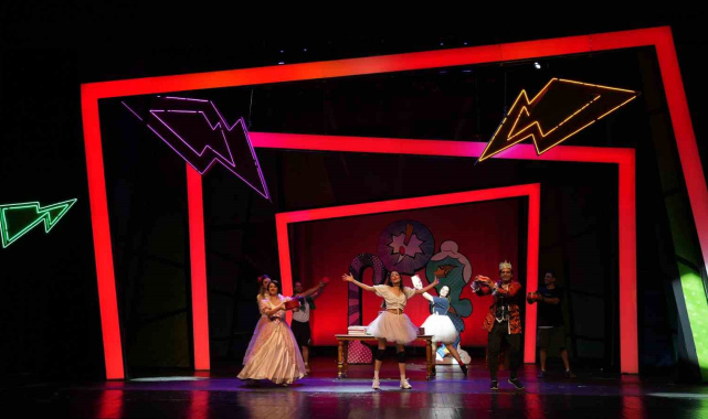 Kocaeli Şehir Tiyatroları yeni sezona iddialı başlıyor