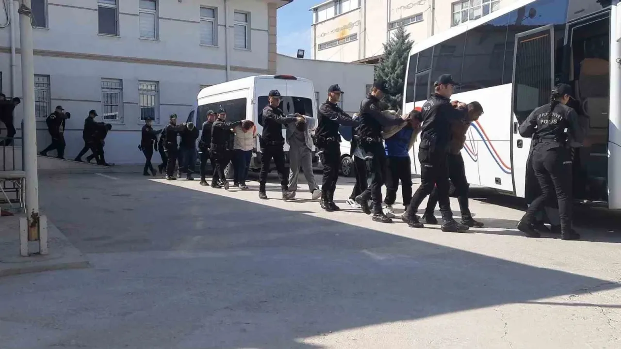 Konya merkezli uyuşturucu operasyonu: 424 tutuklama
