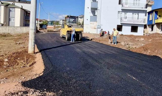 Körfez'de iki mahallede sıcak asfalt serimi tamamlandı