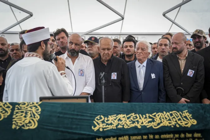 Marmara Denizi'nde teknesi parçalanan Halit Yukay'ın cenazesi toprağa verildi