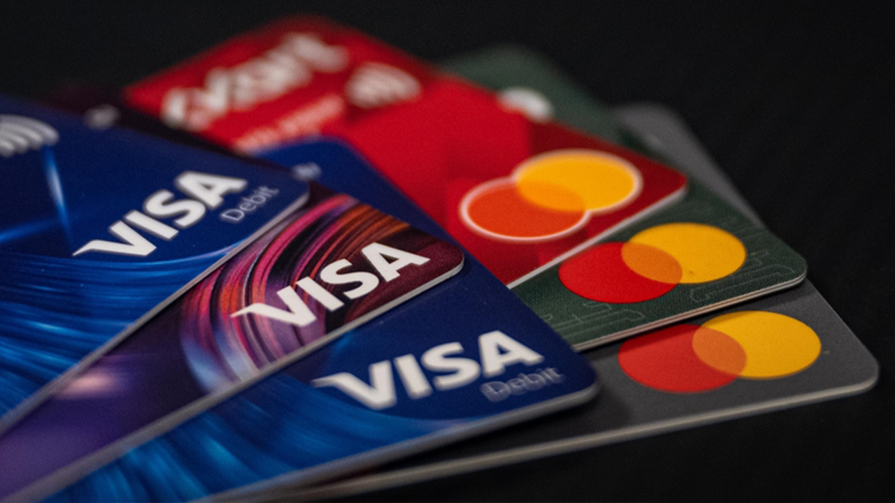 Merkez Bankası kredi kartı faiz oranlarını düşürdü