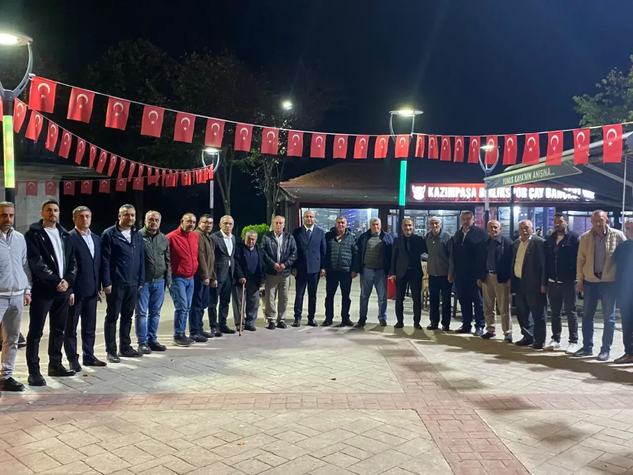 MHP Sakarya İl Başkanı Oğuz Alkaş "Derdin Derdimdir" sohbetleri kapsamında Kazımpaşa'daydı