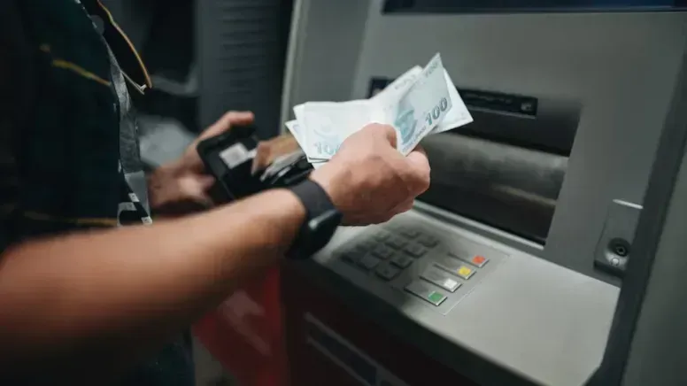 Milyonlarca kişinin IBAN numarası yarın değişecek! Banka işlemlerinde kesinti yaşacak