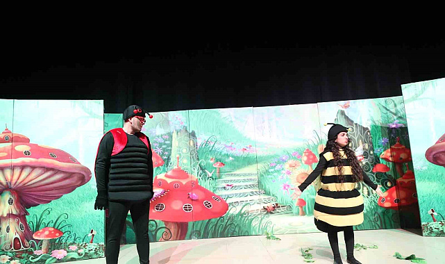 Minikler, "Beneksiz Böcek Uğur" ile keyifli anlar yaşadı