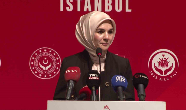 Muhtarlarla buluşan Bakan Göktaş: "Sizlerin farkındalığı, aileyi koruma çabamızın en güçlü halkasıdır"