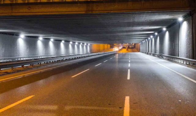 Osmangazi Köprüsü Tüneli'nin aydınlatma sistemi yenilendi