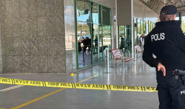 Otogarda etrafa rastgele ateş açan uzman çavuş bacağından vuruldu