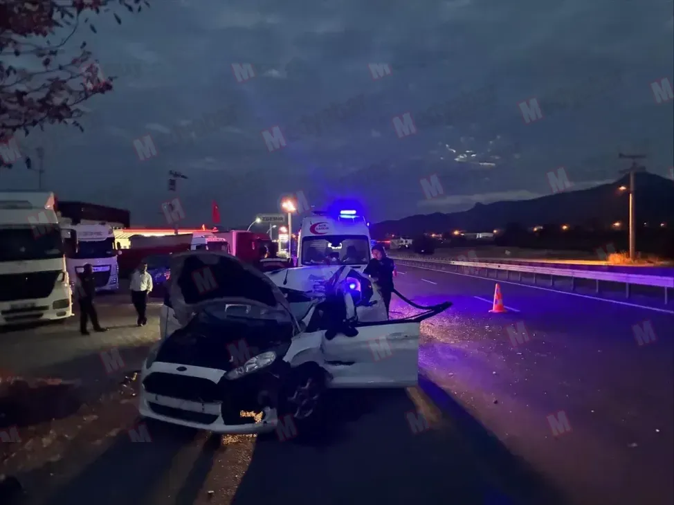 Sakarya'da feci kaza yaşlı çifti ayırdı! Tıra çarpan aracın sürücüsü hayatını kaybetti!