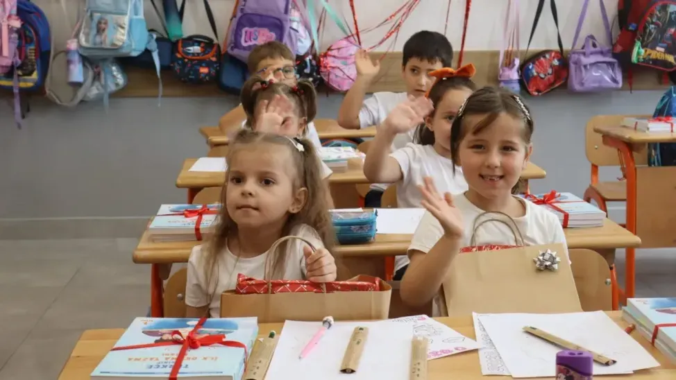 Sakarya'da yeni eğitim öğretim yılı yapılan tören ve gösterilerle başladı