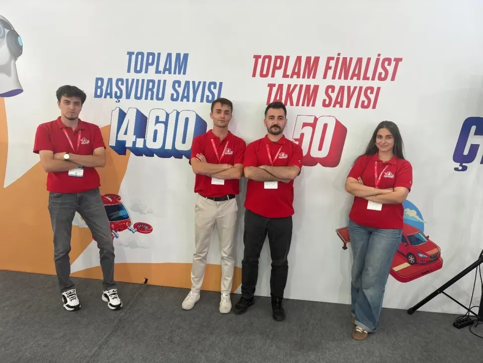 Sakarya Üniversitesi öğrencilerinden büyük başarı! TEKNOFEST’te finale yükseldiler