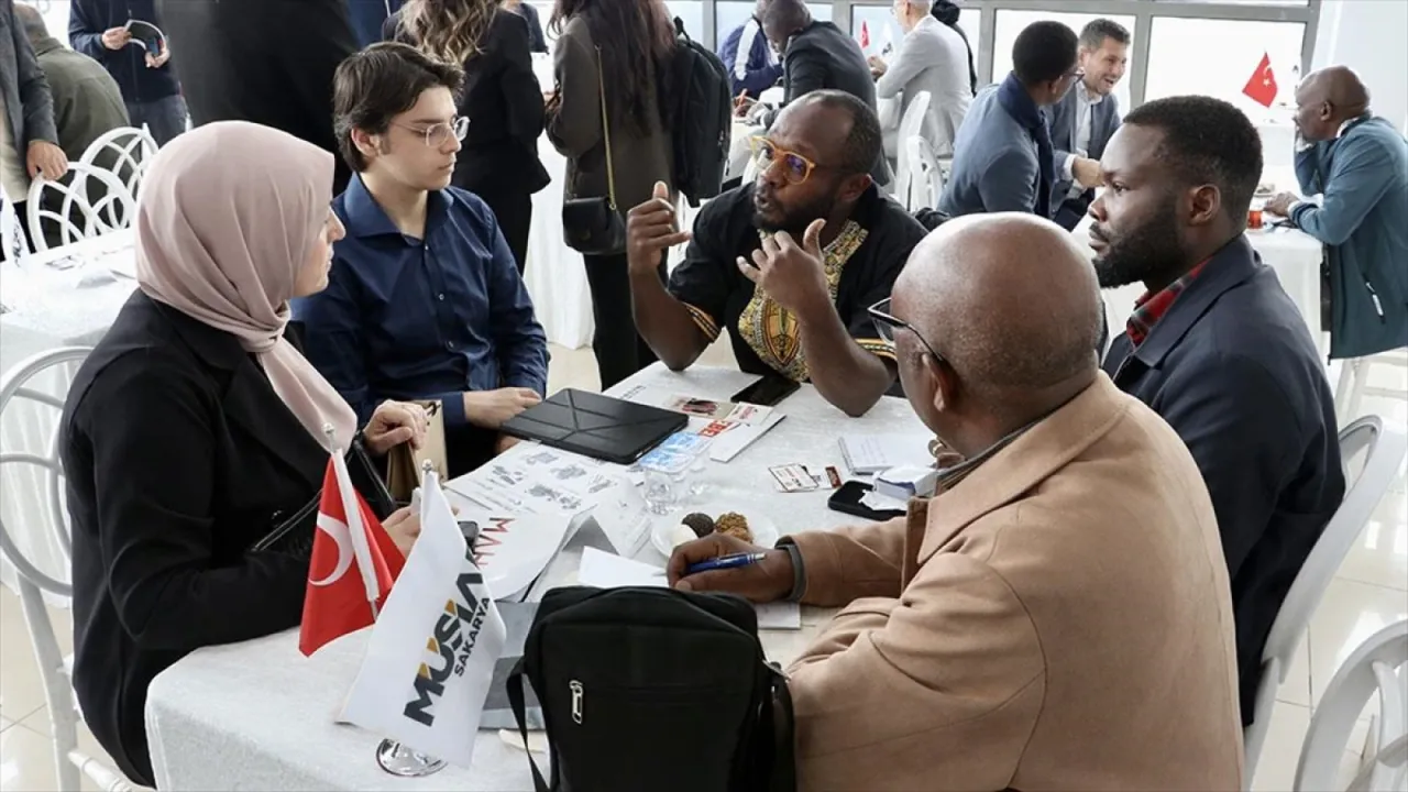 Sakaryalı ve Afrikalı iş insanları ikili ticaret görüşmesi yaptı