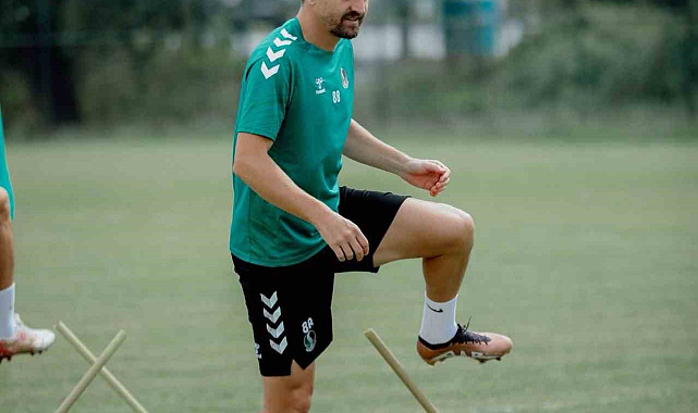 Sakaryaspor'da Caner Erkin ve Burak Altıparmak affedildi