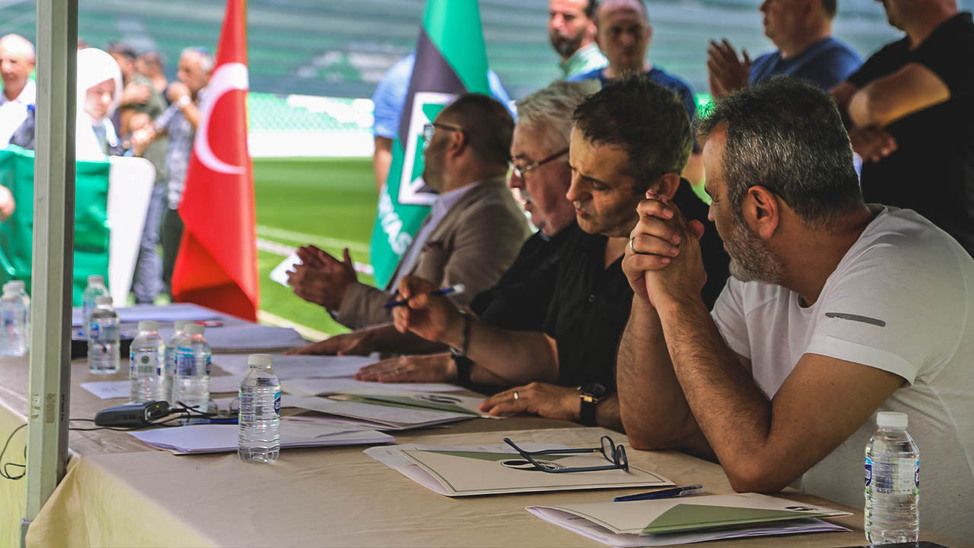 Sakaryaspor'da kongre kararı açıklandı! Başkan Kıratlı'dan dikkat çeken açıklamalar