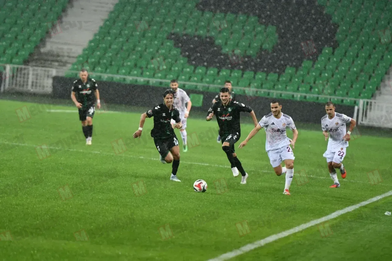 Sakaryaspor, kupada Özkaynak ile rahat turladı!