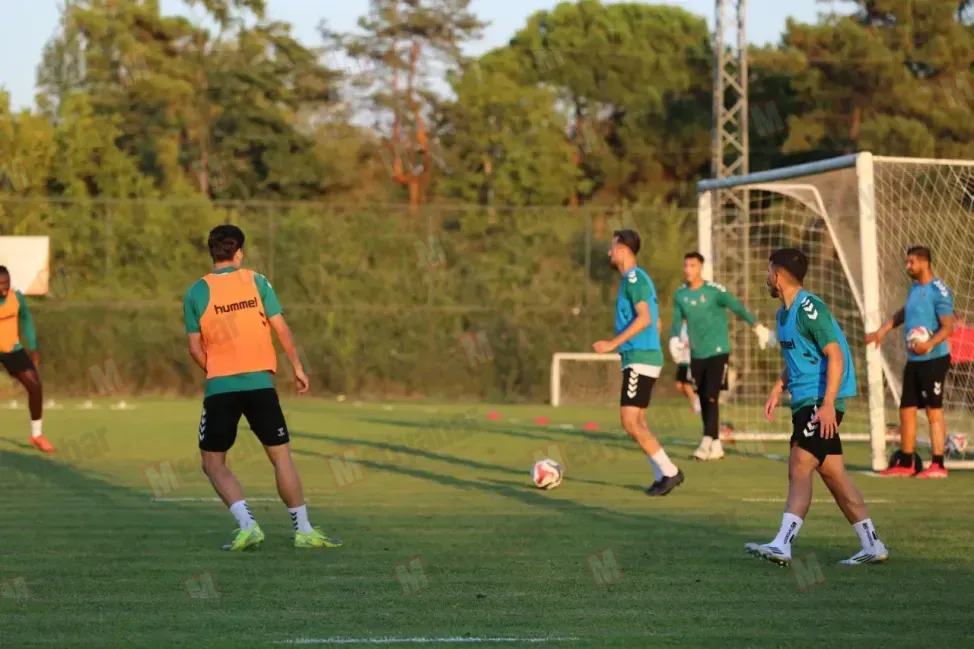 Sakaryaspor, milli araya hocasız girdi!