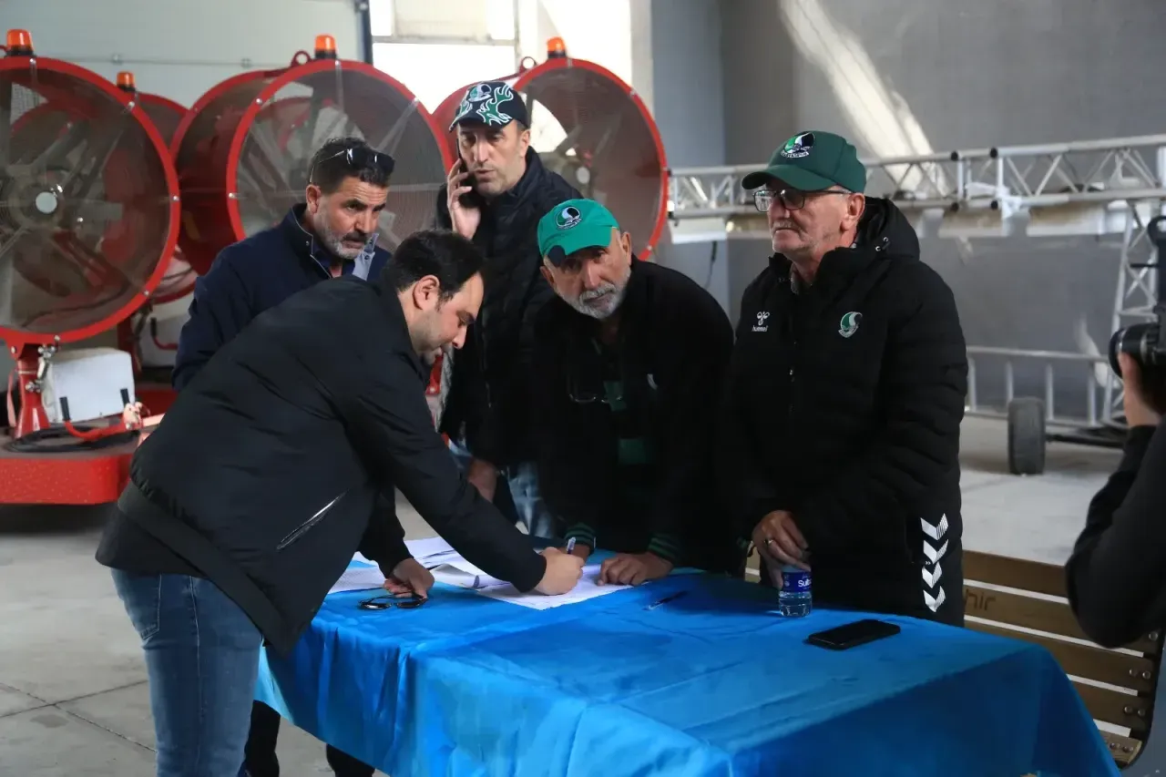 Sakaryaspor olağanüstü kongresinden fotoğraflar
