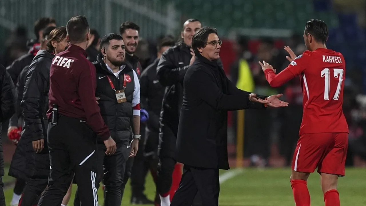 Sakatlanan İrfan Can Kahveci, A Milli Futbol Takımı aday kadrosundan çıkarıldı