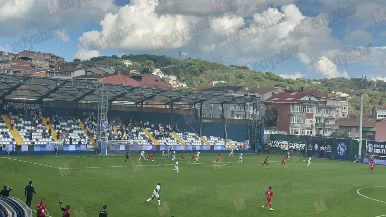 Sarıyer'de penaltı kaçtı! | Szumski kalesinde devleşti!