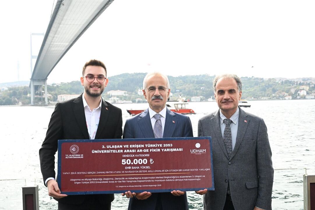 SAÜ'lü öğrencilere bakanlıktan özel ödül!