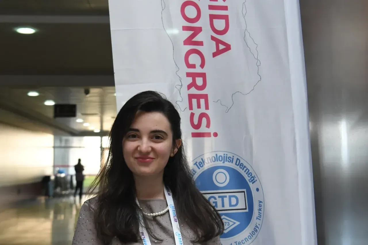 SAÜ'lü yüksek lisans öğrencisi keşfetti! Yumurta yerine keke koyduğuna bakın