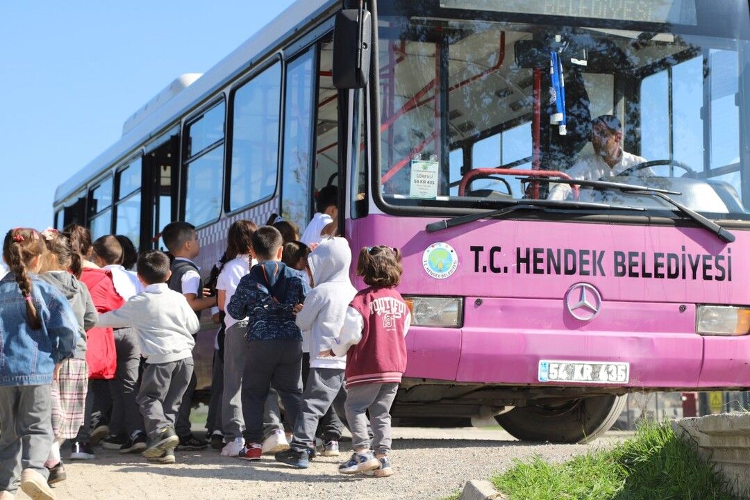 Sınıf bu kez barınaktaydı! Bugün dersin konusu sevgi ve merhamet