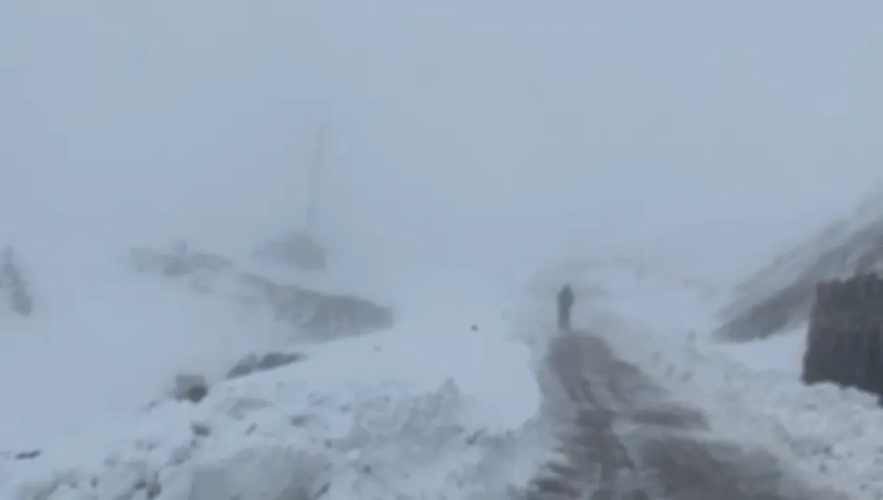 Şırnak’ta kardan kapanan 6 köy yolu ulaşıma açıldı
