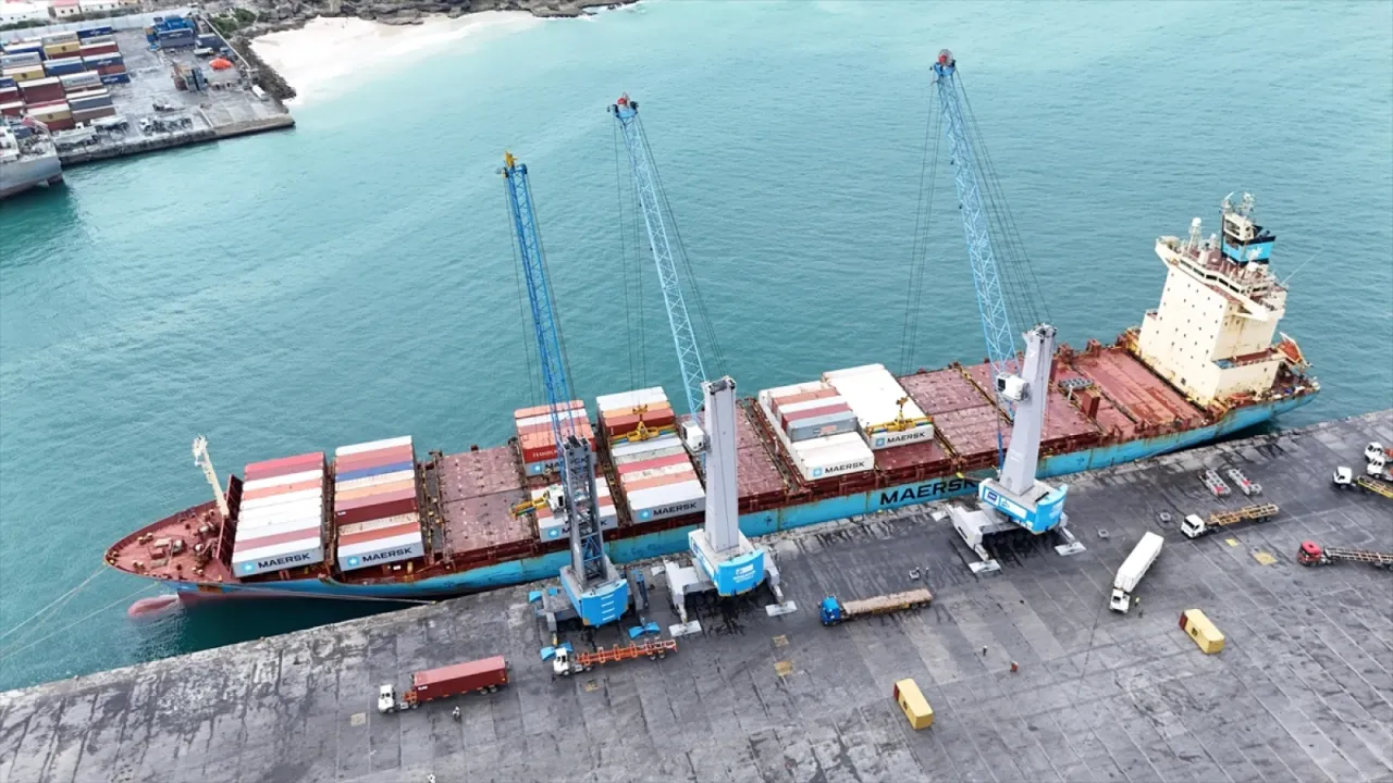 Somali'nin ticaret kapısı Mogadişu Limanı, Türk şirketi tarafından işletiliyor
