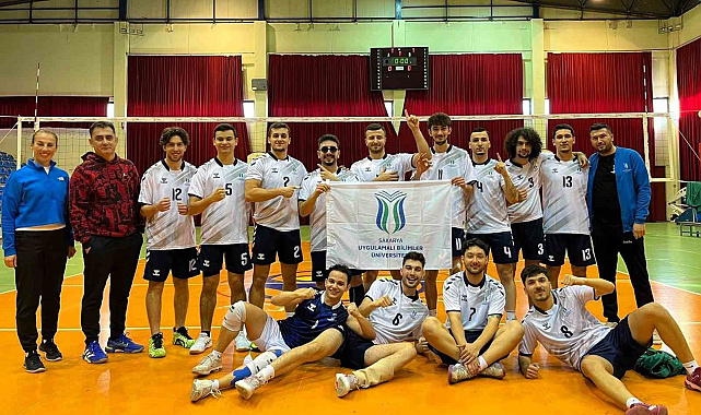 SUBÜ'den voleybolda çifte birincilik