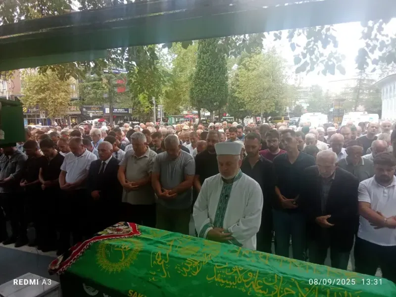 Sultan Salan Dualarla ebediyete uğurlandı