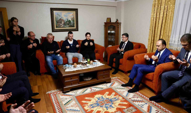 Tarım ve Orman Bakanı Yumaklı'dan, Hırvatistan'da düşen uçakta şehit olan pilotun ailesine ziyaret