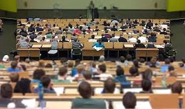 Üniversite Eğitimi 3 Yıla Düşüyor