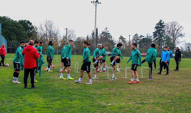 Vali Doğan ve Başkan Alemdar'dan Sakaryaspor ziyareti