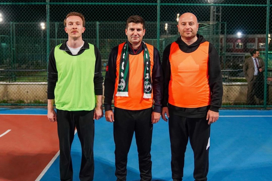 Yıldırım ve Alkaş birlikte basketbol oynadı